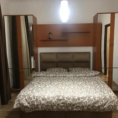 Panoramic Mirror Apartament *