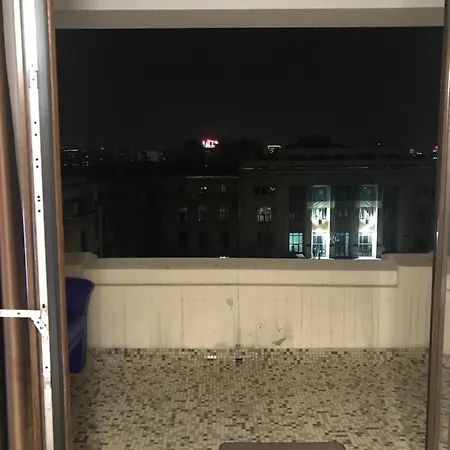 アパート Panoramic Mirror ブカレスト